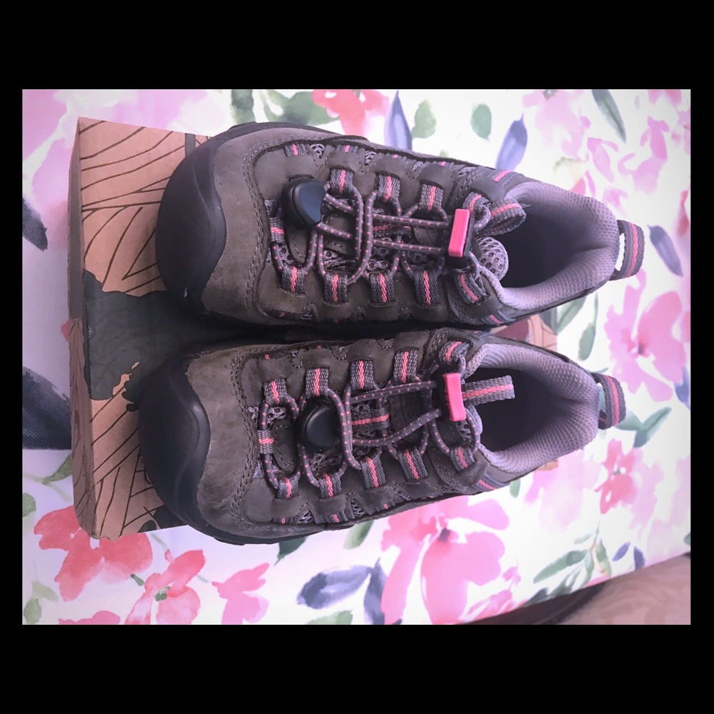 KEEN Alamosa Kids Sneaker! Adventure Awaits!